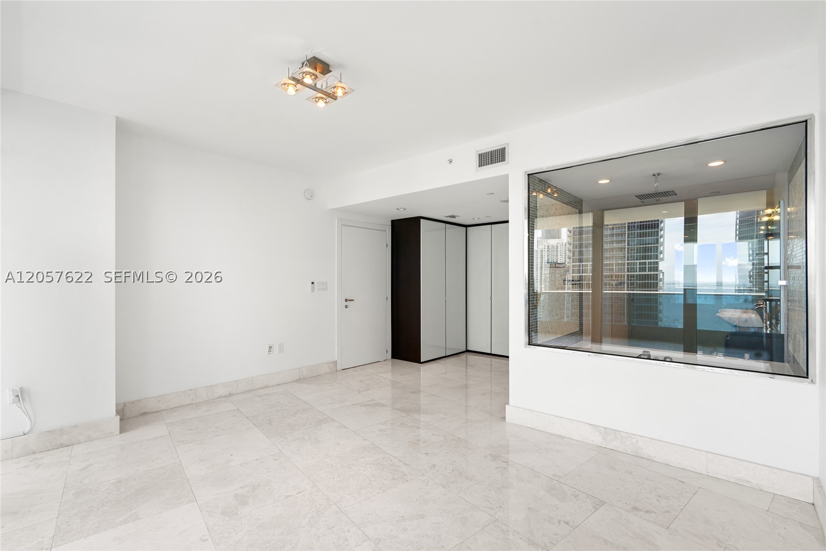 200 Biscayne Boulevard Way #4004, Miami FL 33131