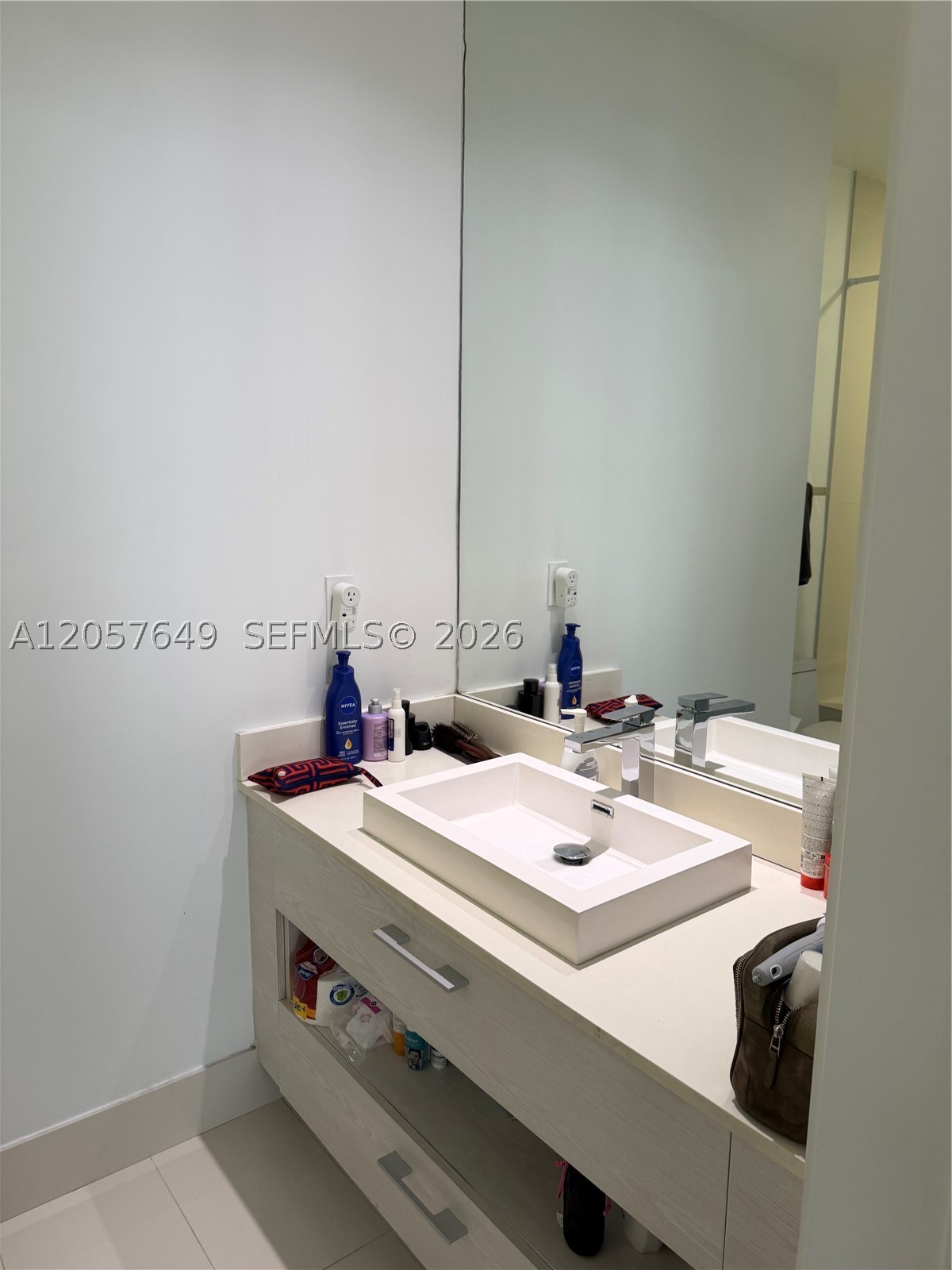 55 SW 9th St #4209, Miami FL 33130
