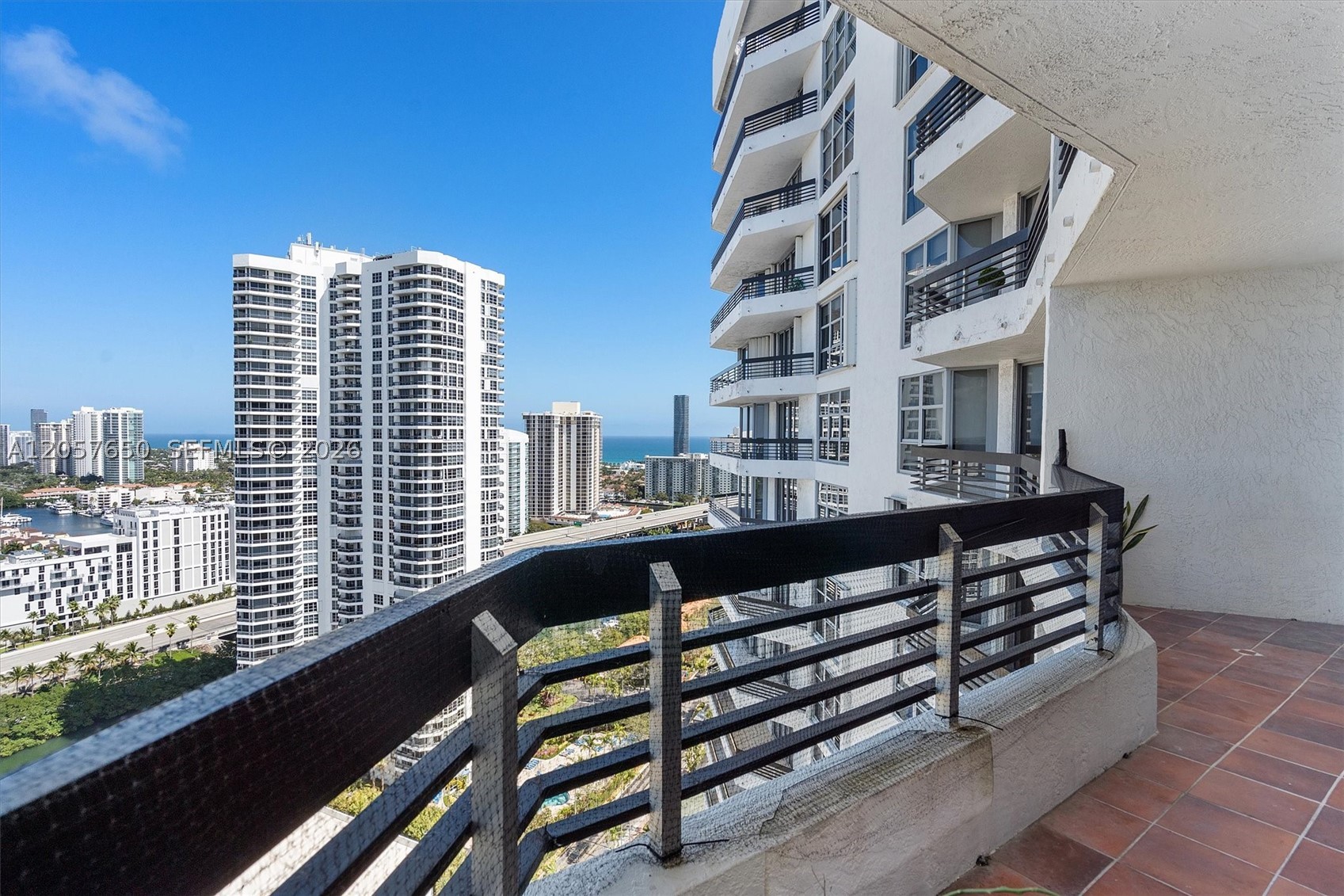 3530 Mystic Pointe Dr #2907, Aventura FL 33180