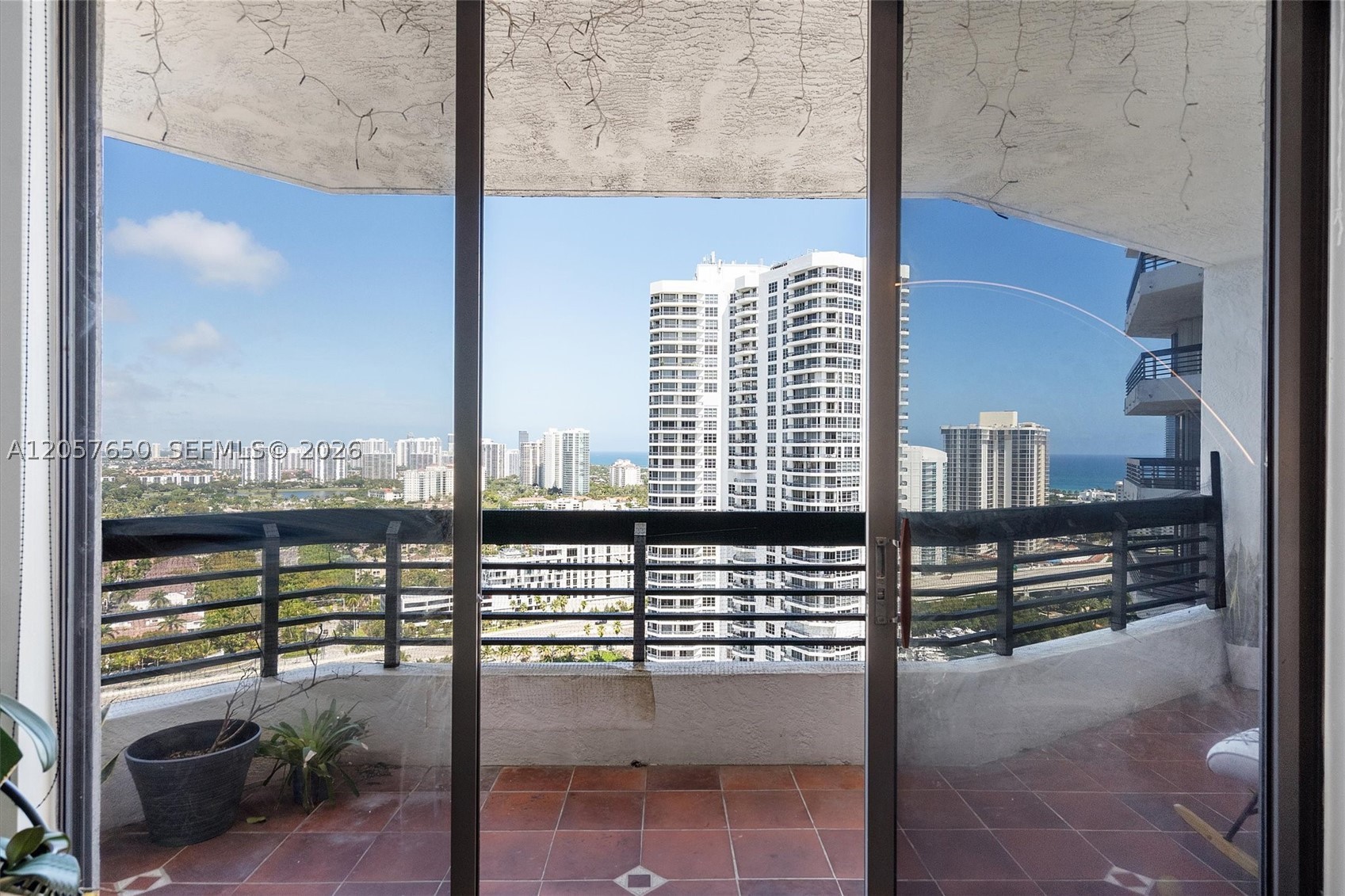 3530 Mystic Pointe Dr #2907, Aventura FL 33180