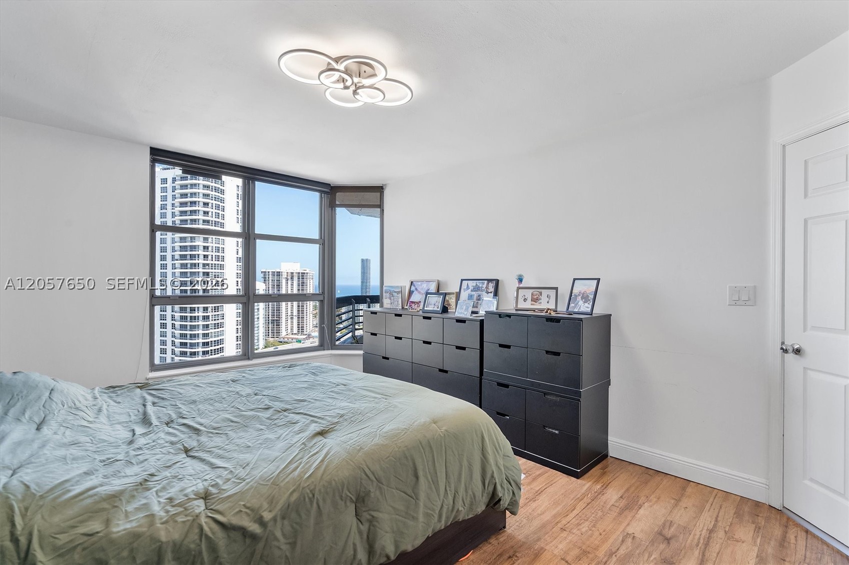 3530 Mystic Pointe Dr #2907, Aventura FL 33180
