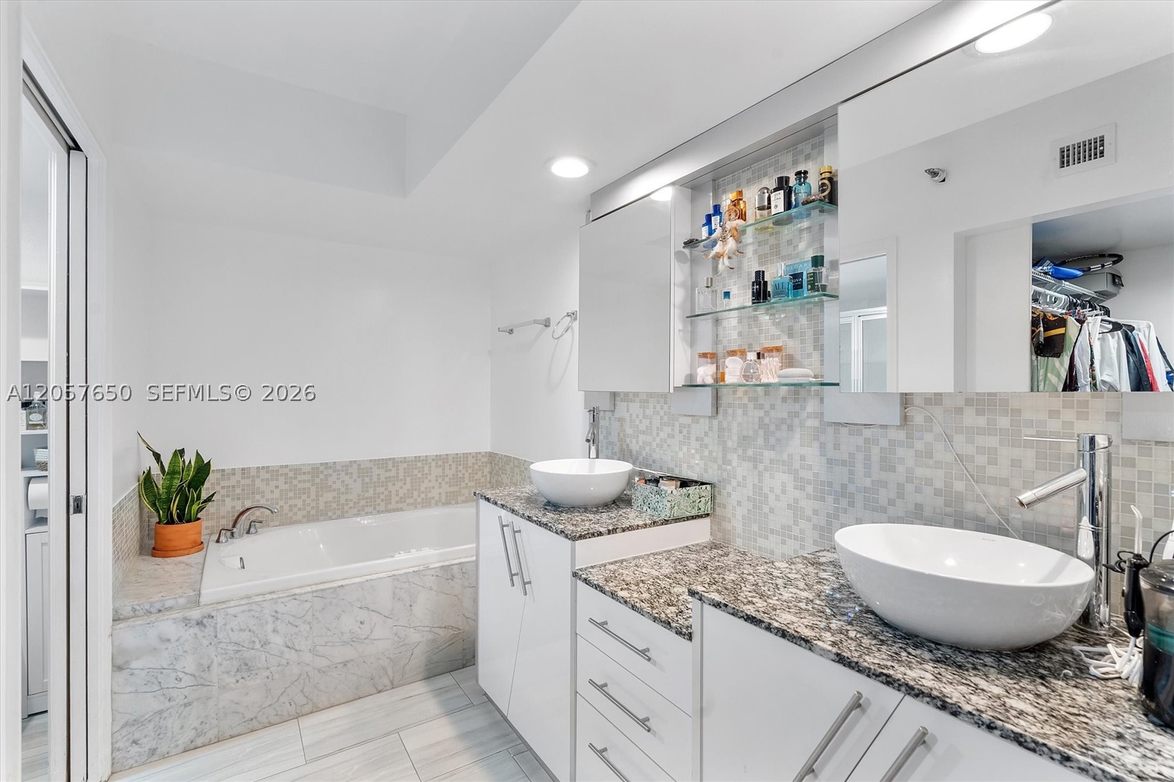 3530 Mystic Pointe Dr #2907, Aventura FL 33180