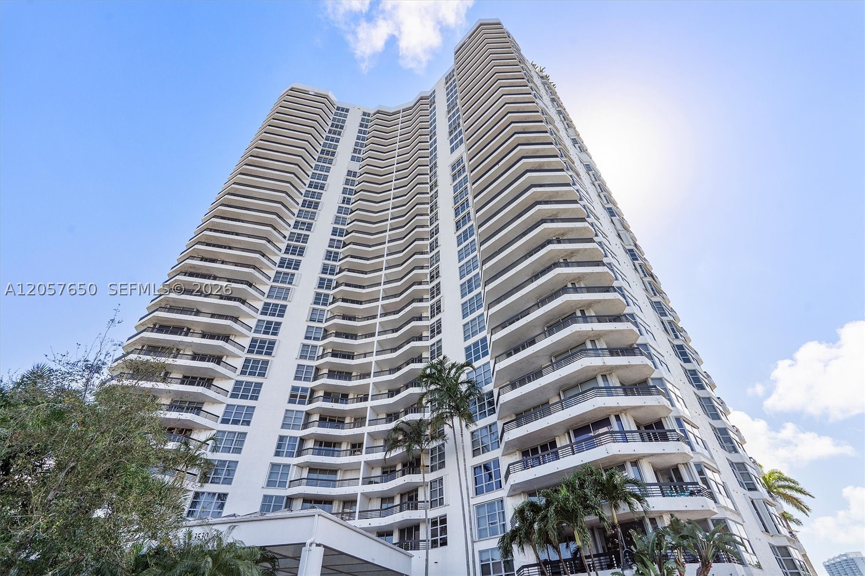 3530 Mystic Pointe Dr #2907, Aventura FL 33180