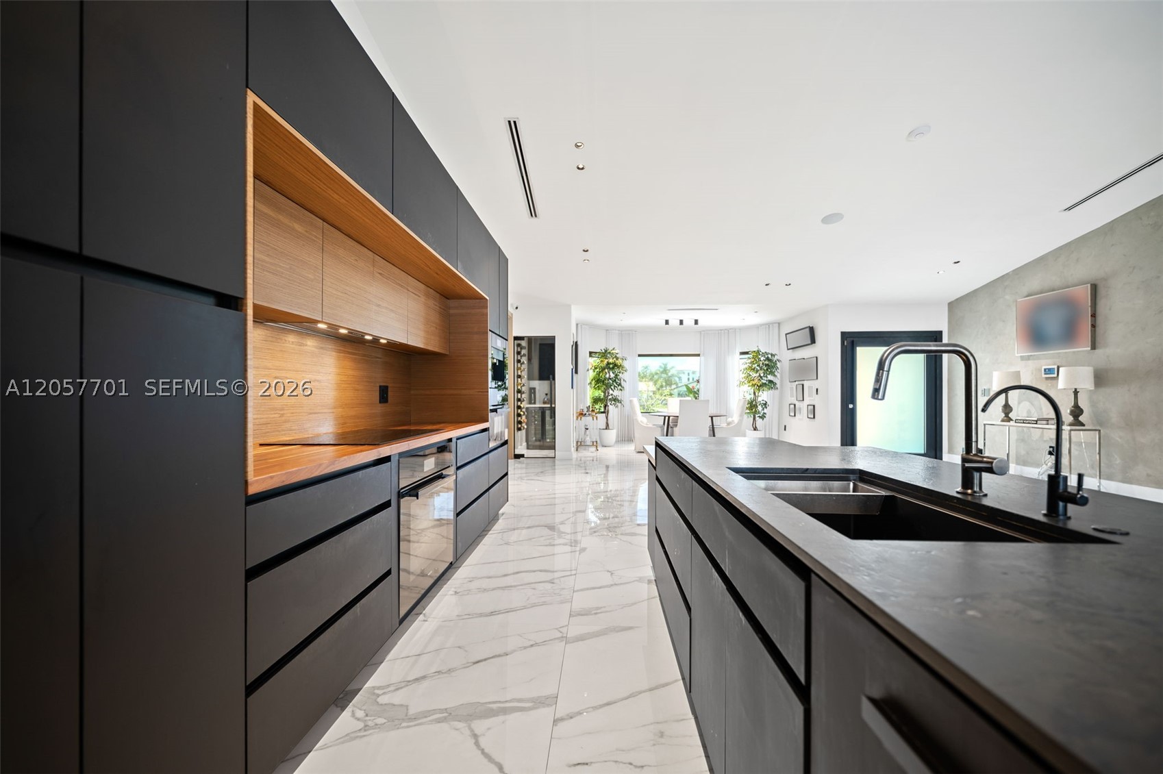 16431 NE 34th Ave, North Miami Beach FL 33160