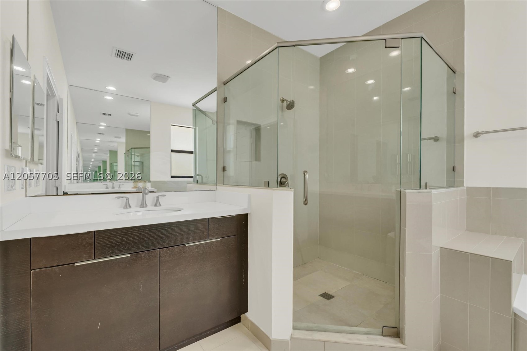 10204 NW 86th St, Doral FL 33178