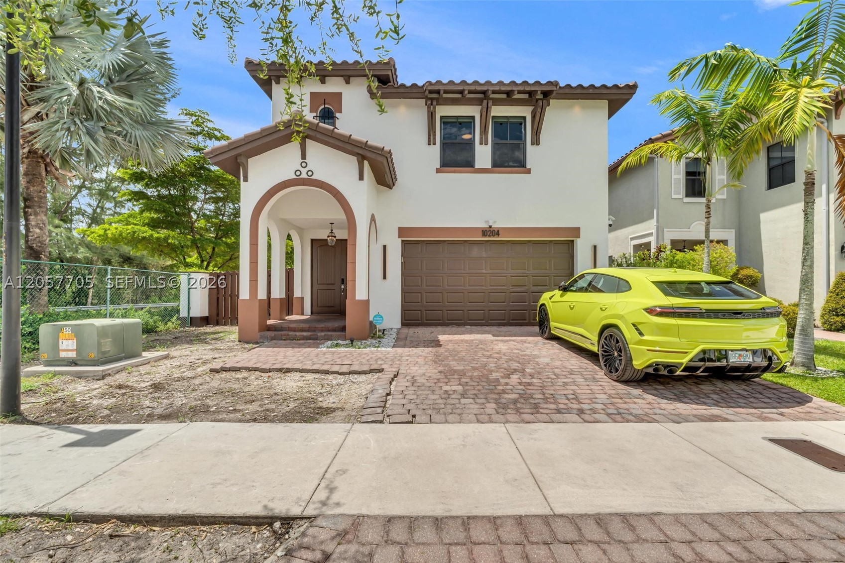 10204 NW 86th St, Doral FL 33178