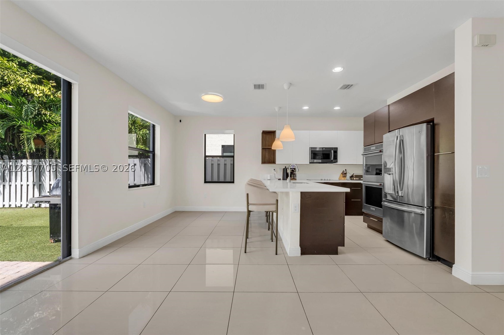 10204 NW 86th St, Doral FL 33178