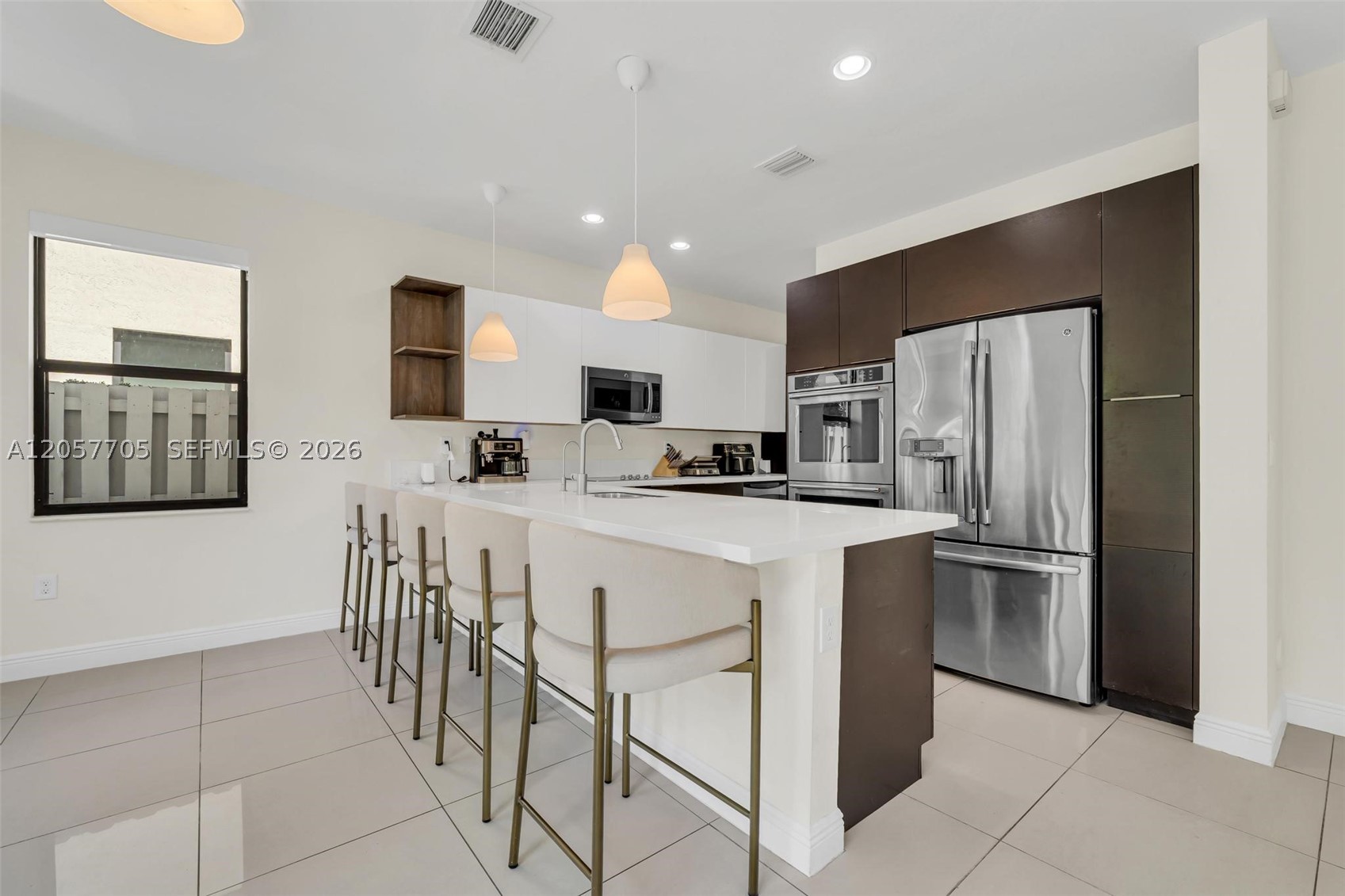 10204 NW 86th St, Doral FL 33178