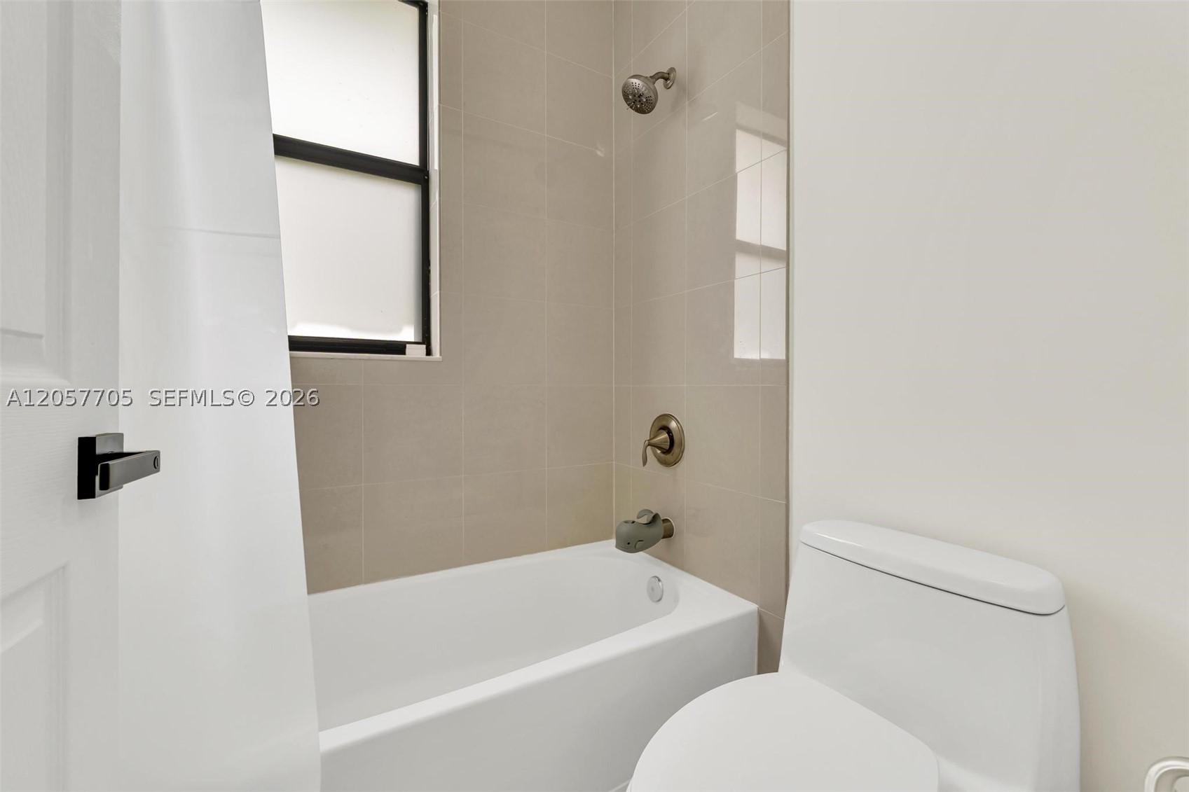 10204 NW 86th St, Doral FL 33178