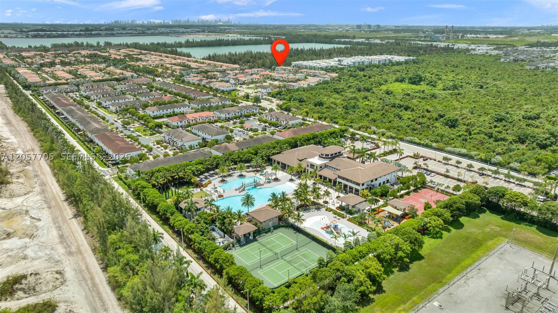 10204 NW 86th St, Doral FL 33178