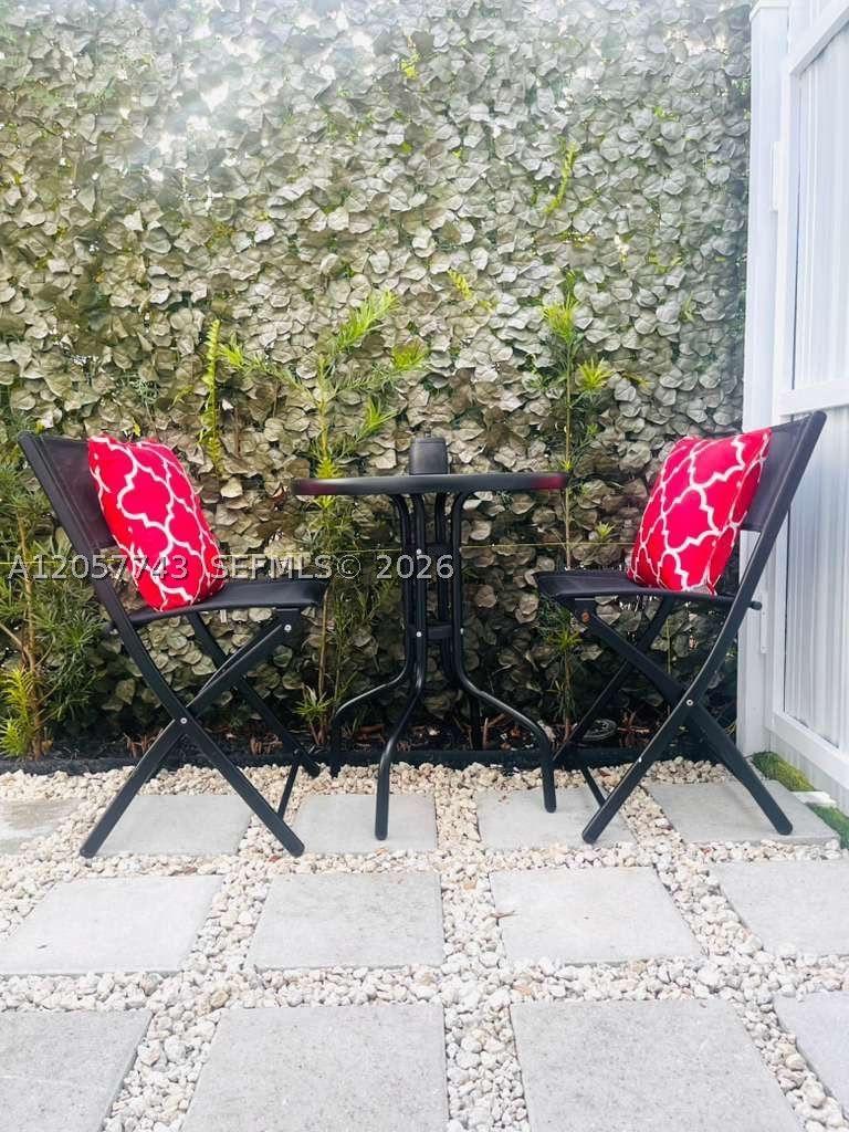 1451 NW 31st St #1, Miami FL 33142