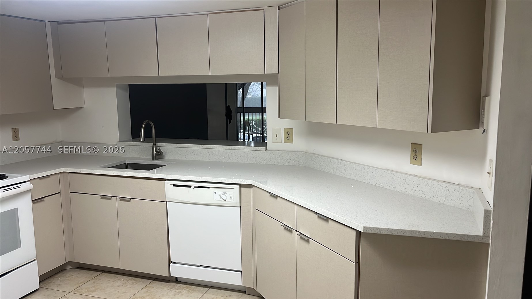 9777 Westview Dr #1121, Coral Springs FL 33076