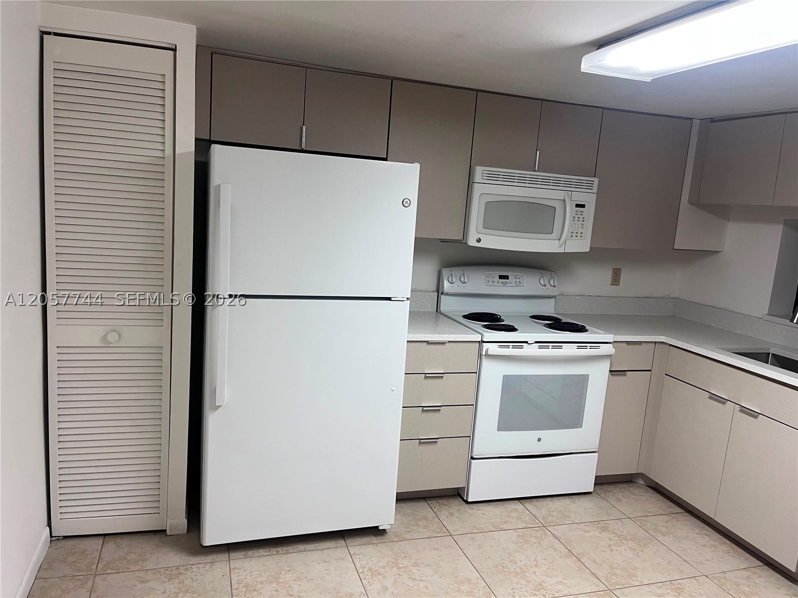 9777 Westview Dr #1121, Coral Springs FL 33076