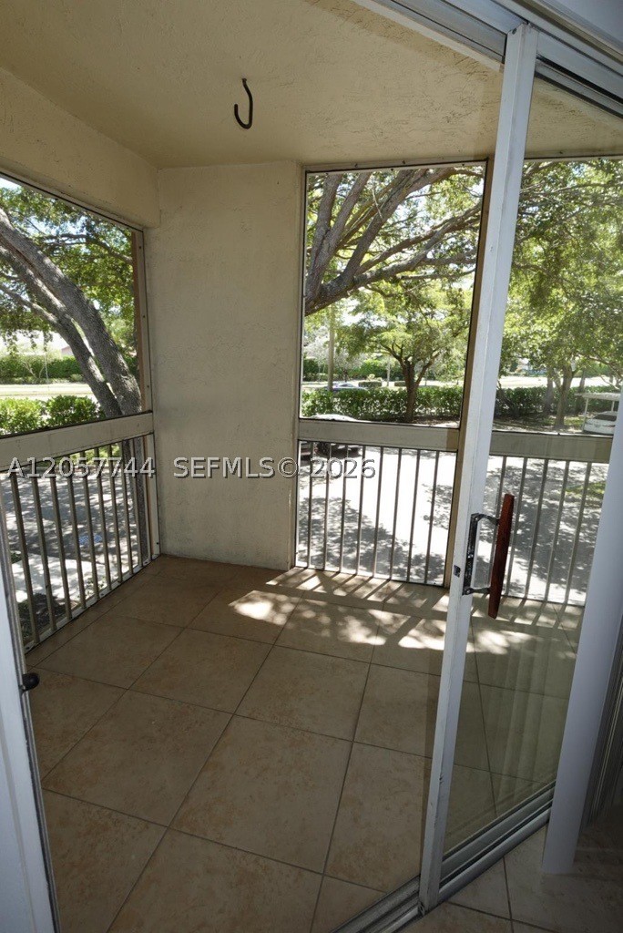 9777 Westview Dr #1121, Coral Springs FL 33076