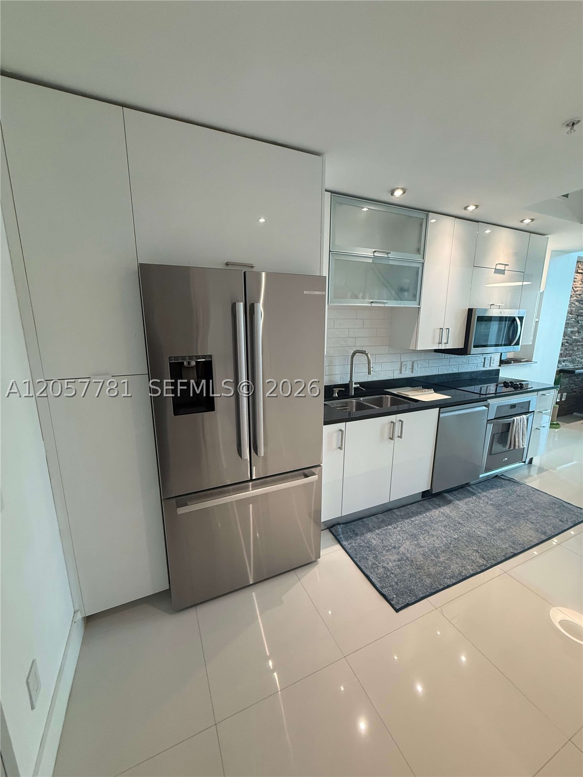 60 SW 13th St #3808, Miami FL 33130