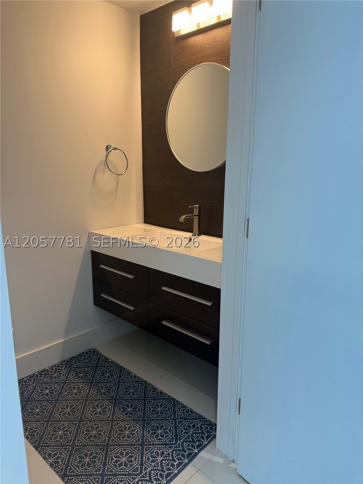60 SW 13th St #3808, Miami FL 33130