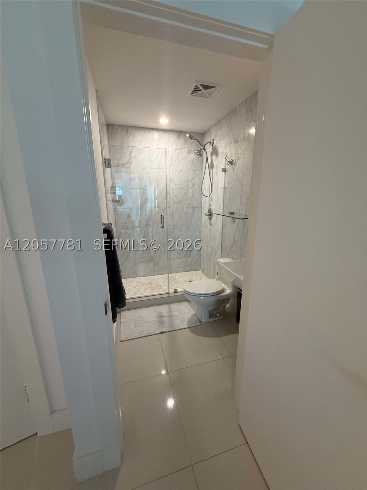 60 SW 13th St #3808, Miami FL 33130