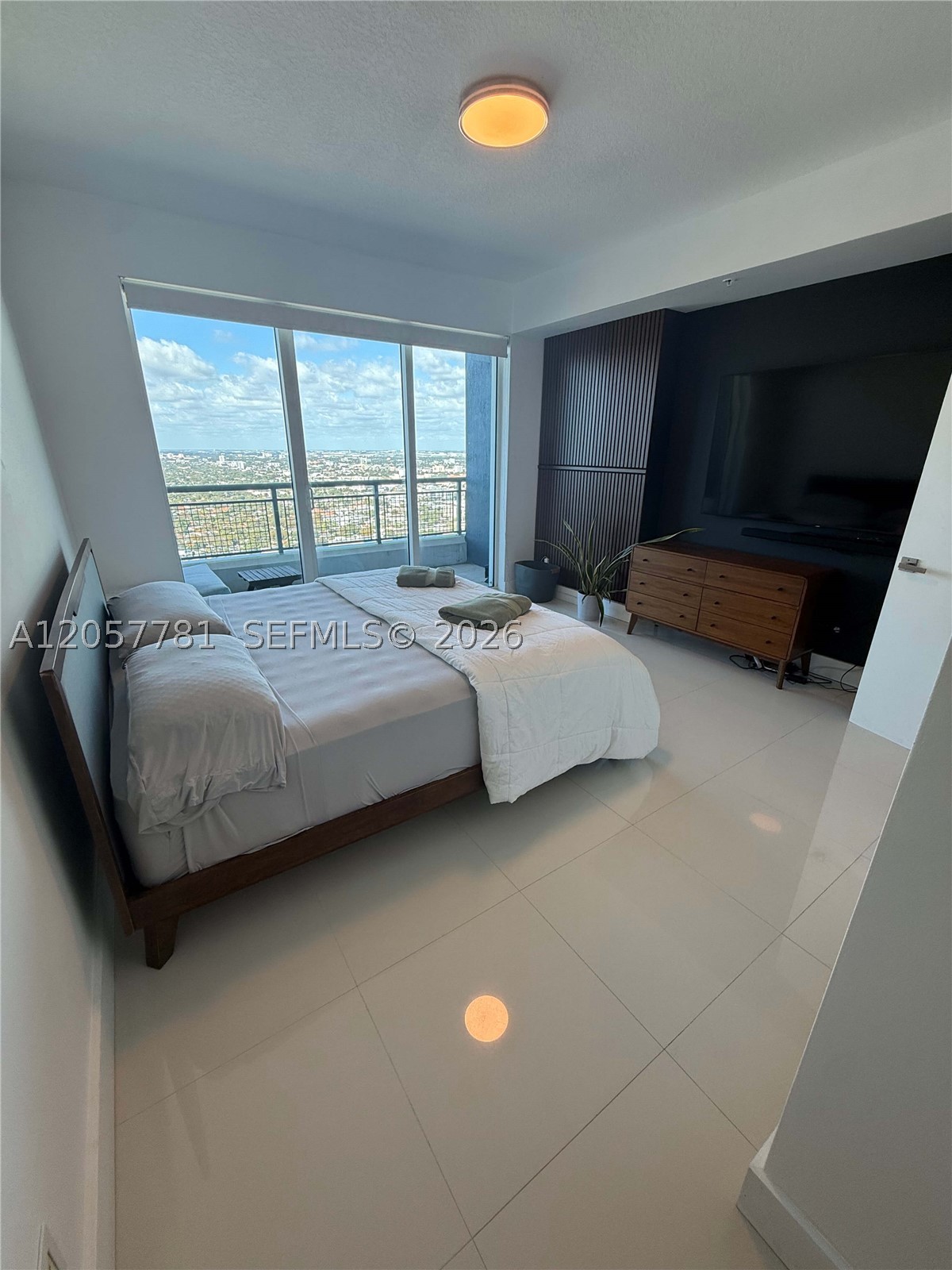60 SW 13th St #3808, Miami FL 33130