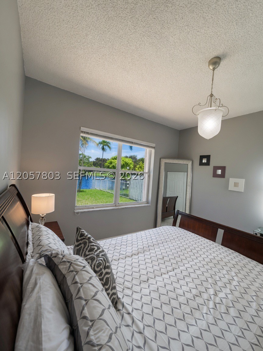 340 SW 167th Ave, Pembroke Pines FL 33027