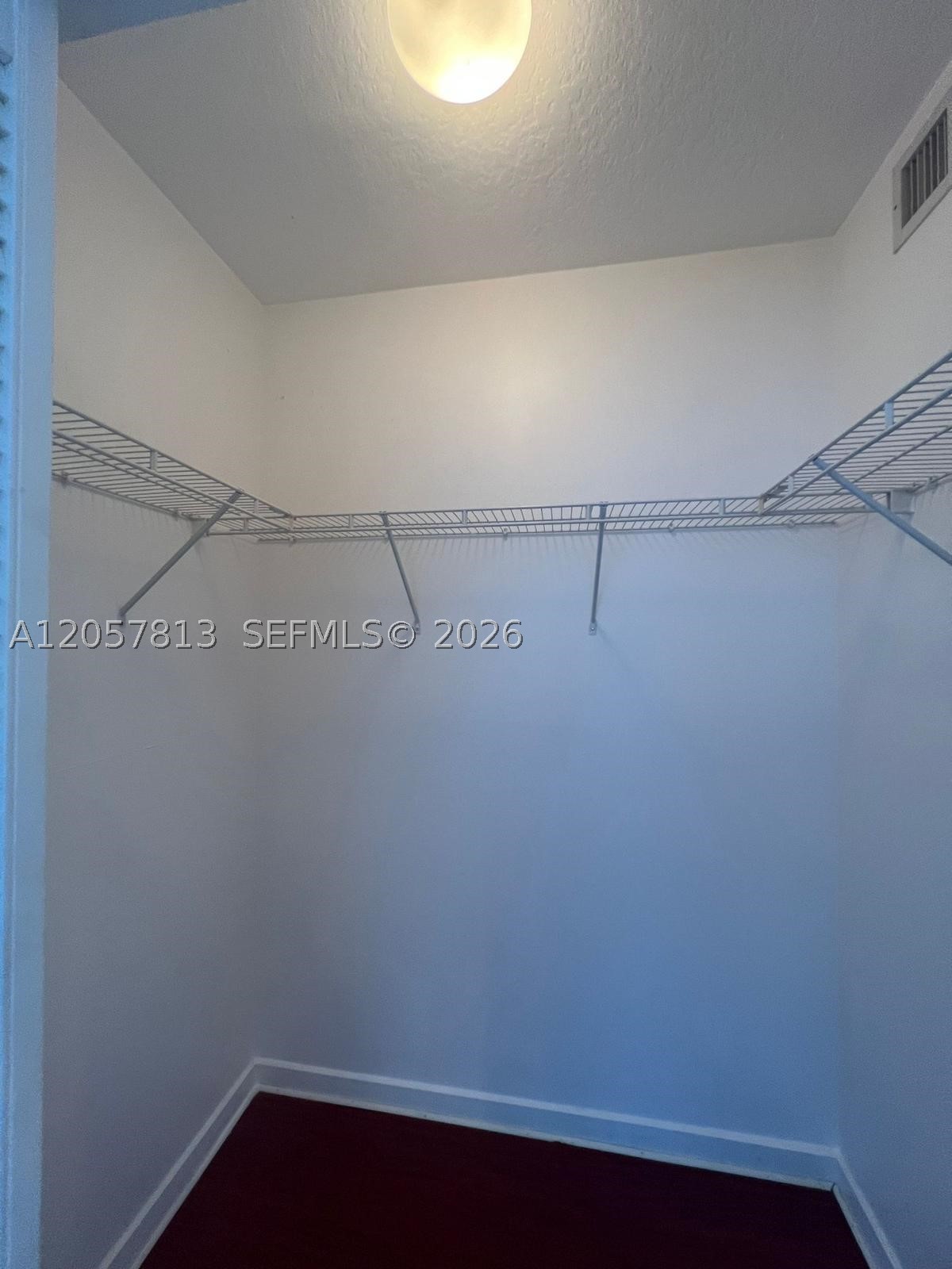 335 S Biscayne Blvd #1606, Miami FL 33131