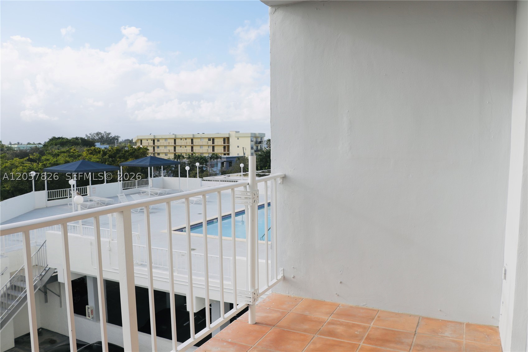 6900 Bay Dr #4A, Miami Beach FL 33141