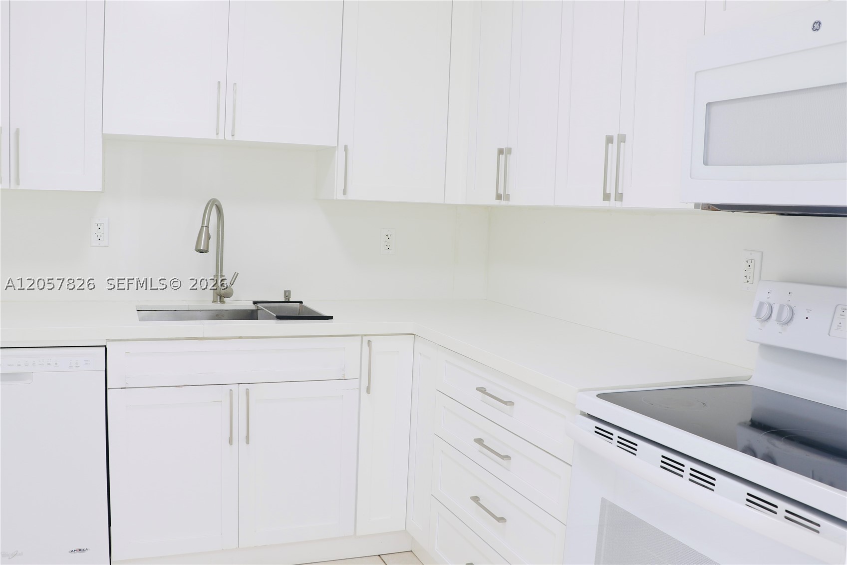 6900 Bay Dr #4A, Miami Beach FL 33141