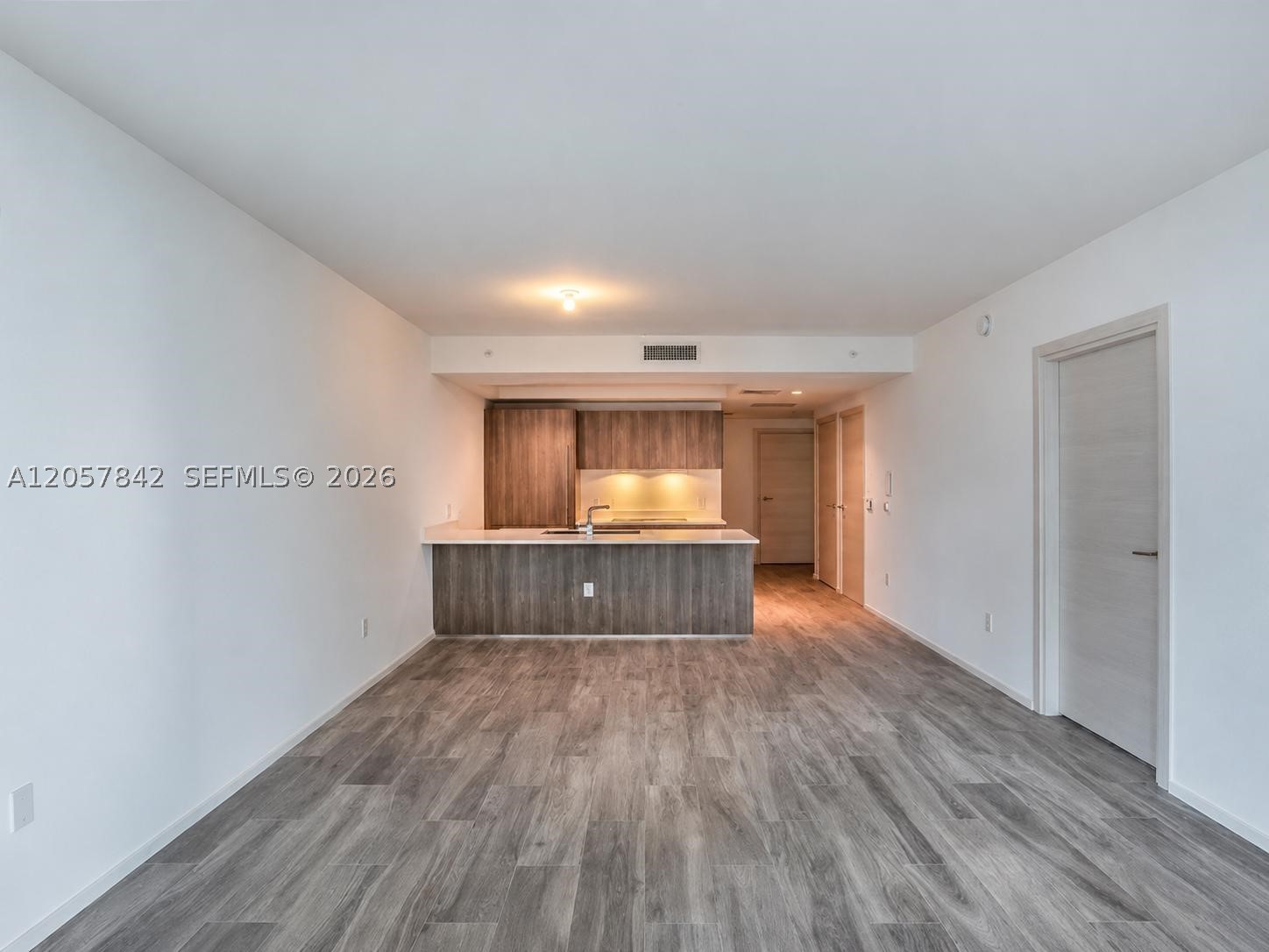 801 S Miami Ave #3906, Miami FL 33130