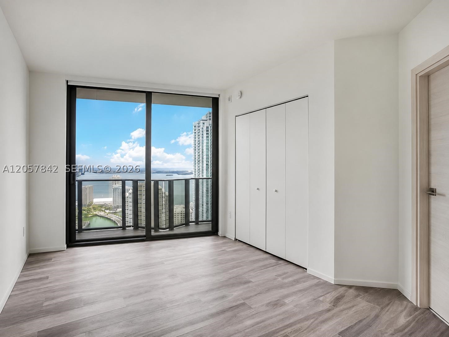 801 S Miami Ave #3906, Miami FL 33130
