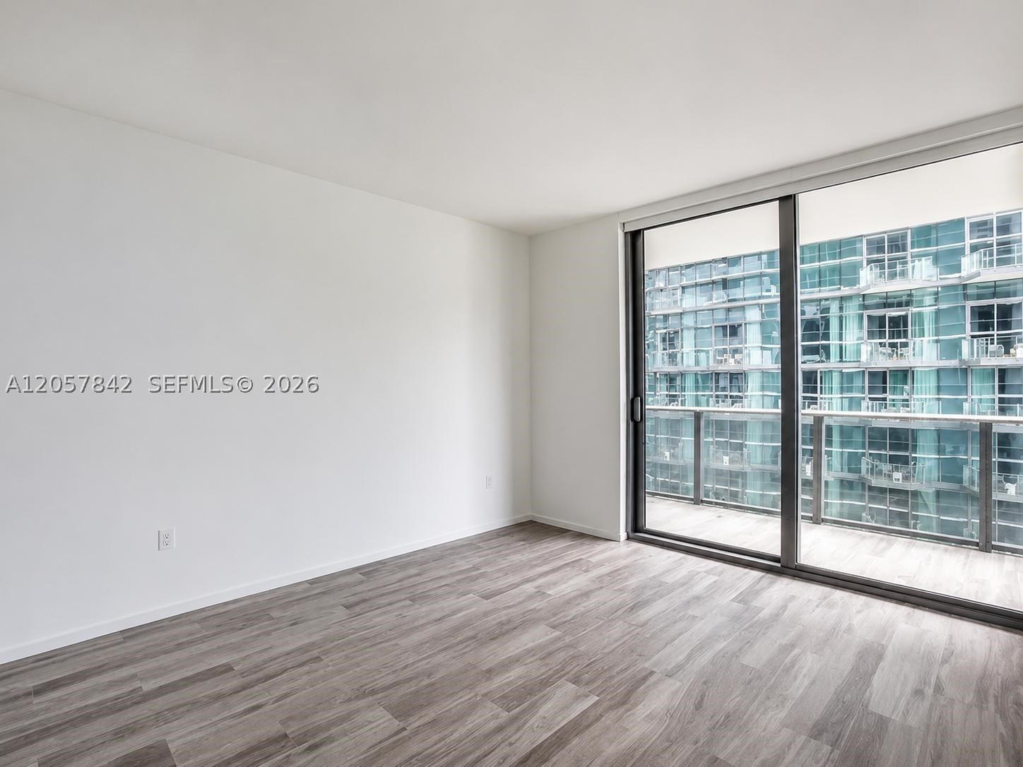 801 S Miami Ave #3906, Miami FL 33130