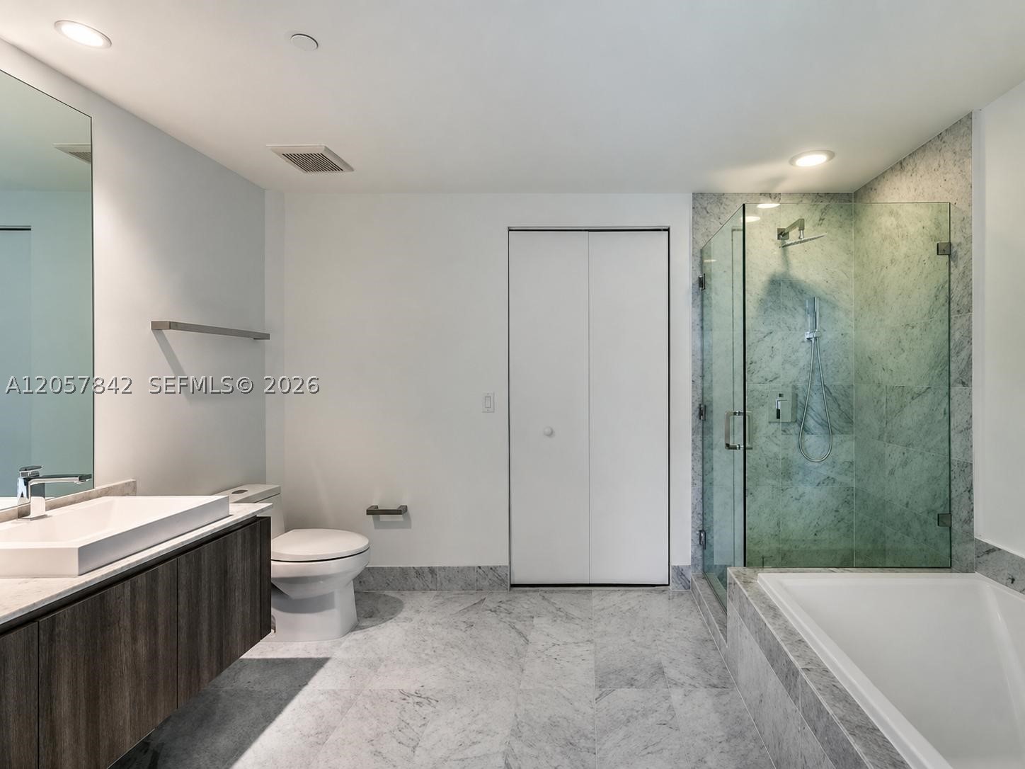 801 S Miami Ave #3906, Miami FL 33130