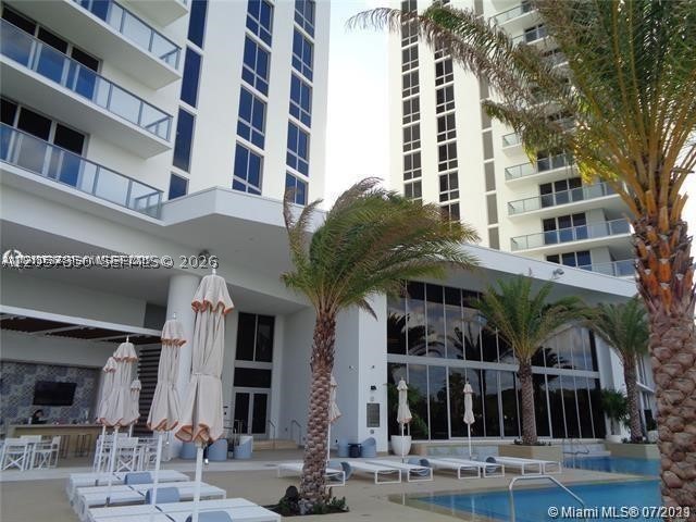 16385 Biscayne Blvd #702, North Miami Beach FL 33160
