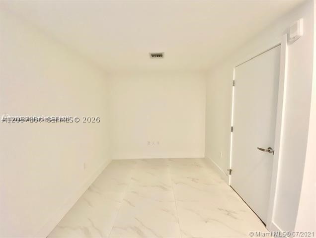 16385 Biscayne Blvd #702, North Miami Beach FL 33160