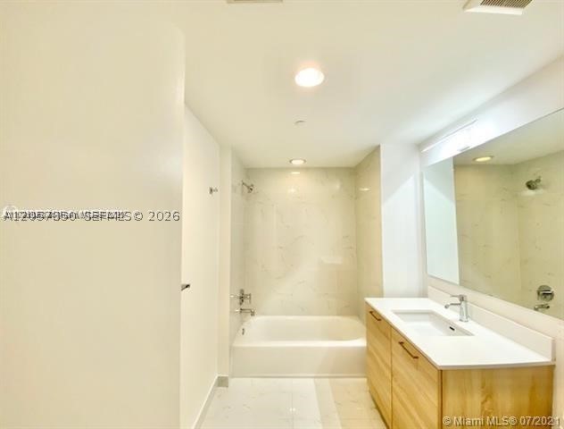 16385 Biscayne Blvd #702, North Miami Beach FL 33160