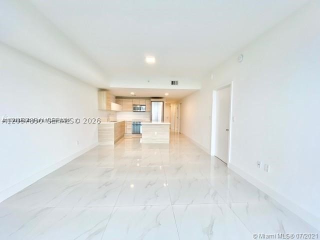 16385 Biscayne Blvd #702, North Miami Beach FL 33160