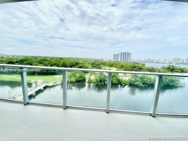 16385 Biscayne Blvd #702, North Miami Beach FL 33160