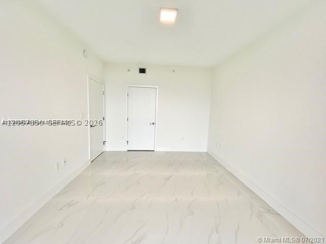 16385 Biscayne Blvd #702, North Miami Beach FL 33160