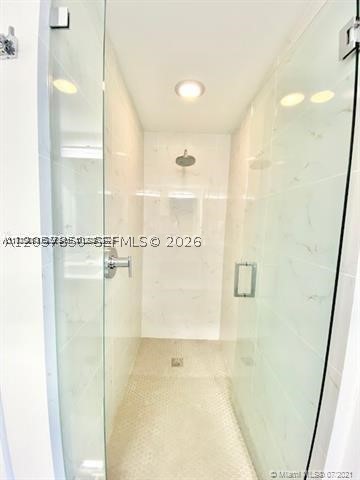 16385 Biscayne Blvd #702, North Miami Beach FL 33160