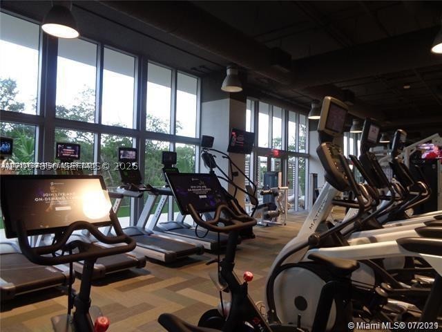 16385 Biscayne Blvd #702, North Miami Beach FL 33160