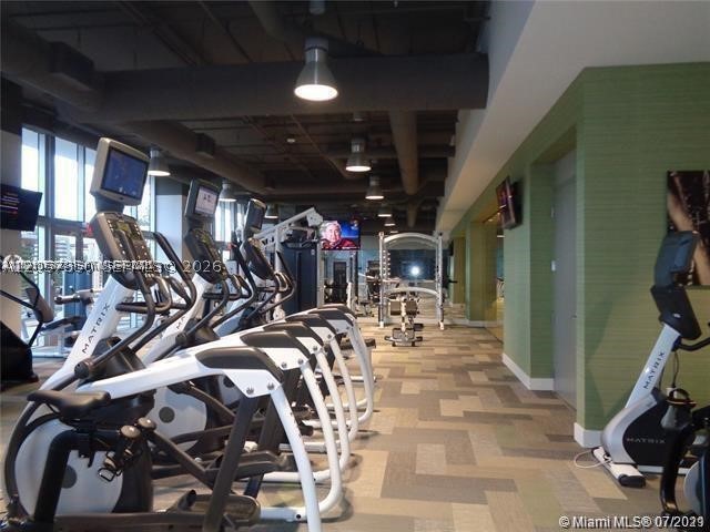 16385 Biscayne Blvd #702, North Miami Beach FL 33160
