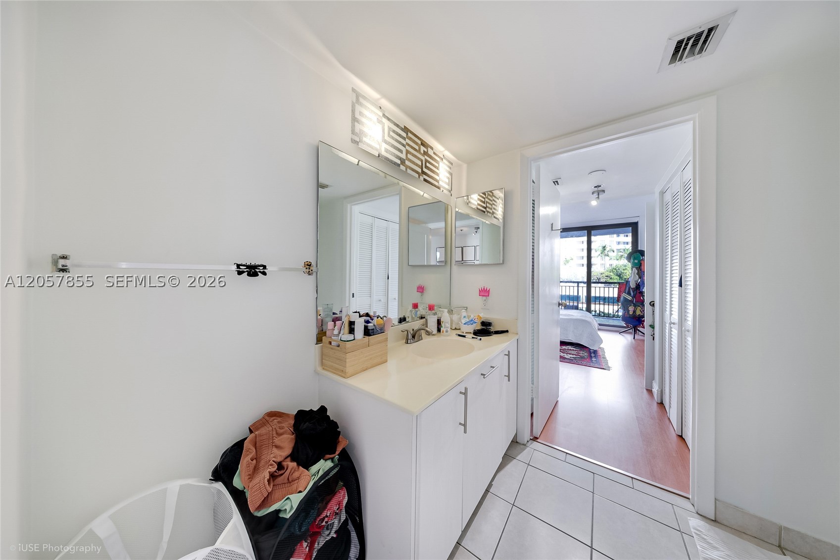 540 Brickell Key Dr #608, Miami FL 33131