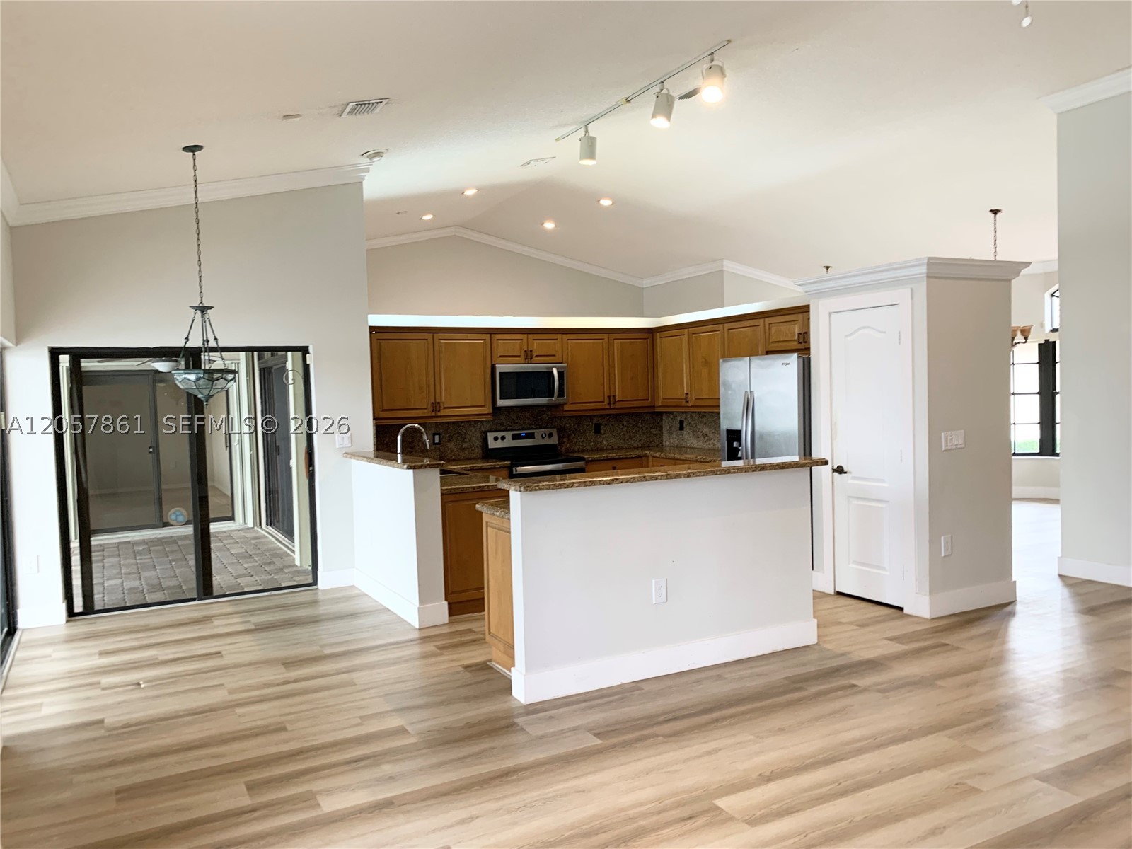 19331 NW 8th St, Pembroke Pines FL 33029
