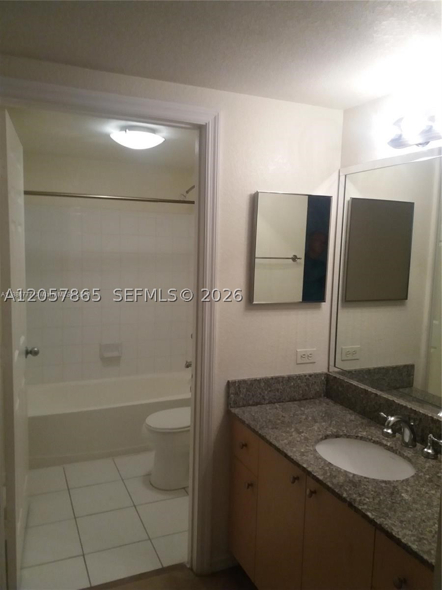 2589 Centergate Dr #202, Miramar FL 33025