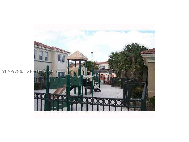 2589 Centergate Dr #202, Miramar FL 33025