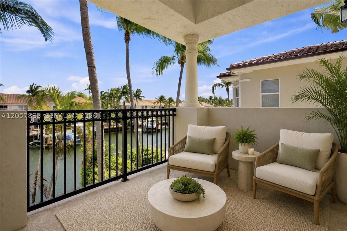 996 Sanibel Dr, Hollywood FL 33019