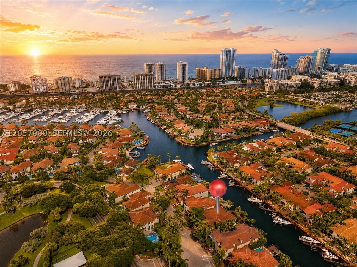 996 Sanibel Dr, Hollywood FL 33019