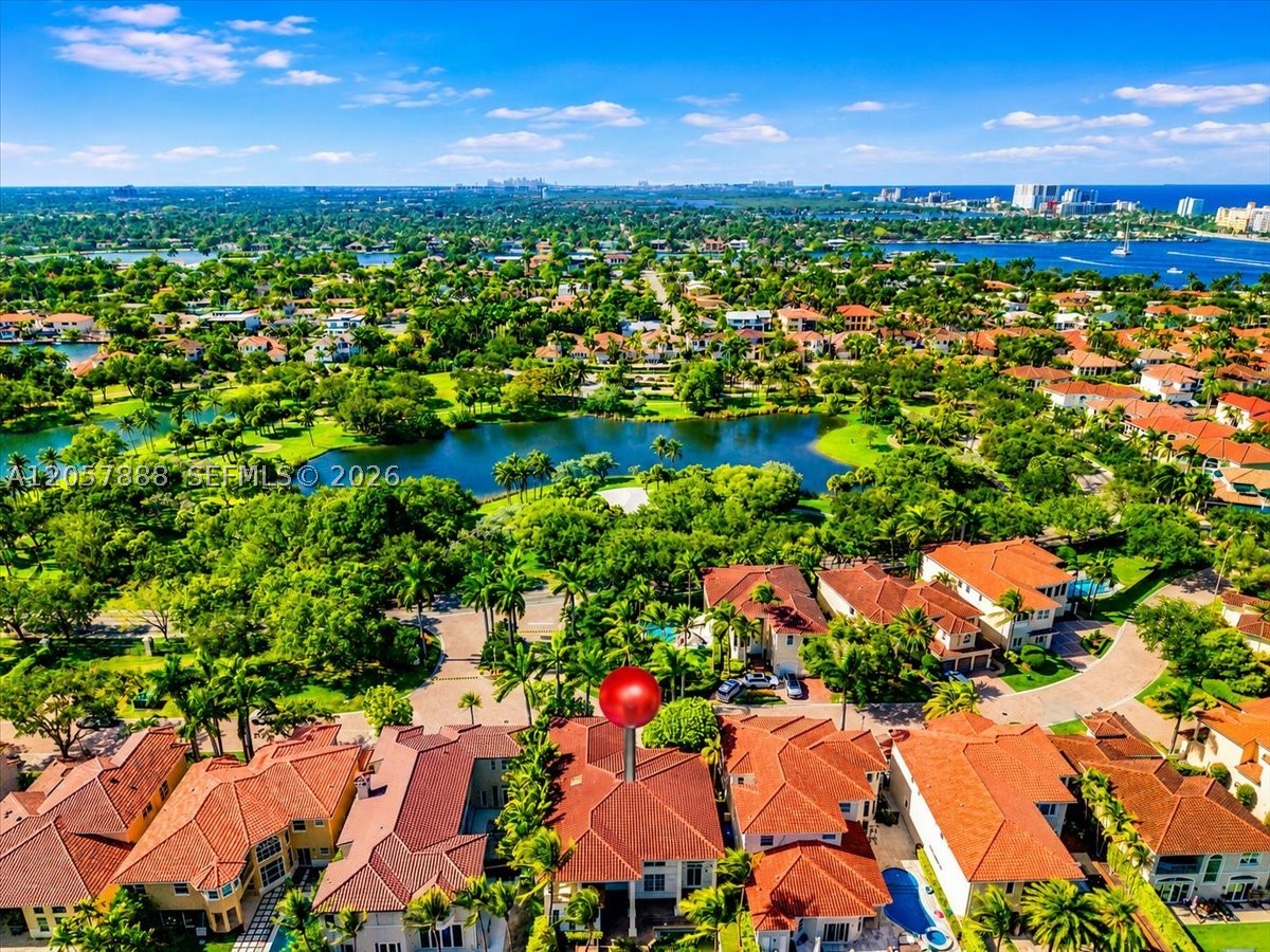 996 Sanibel Dr, Hollywood FL 33019