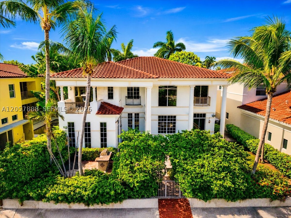 996 Sanibel Dr, Hollywood FL 33019