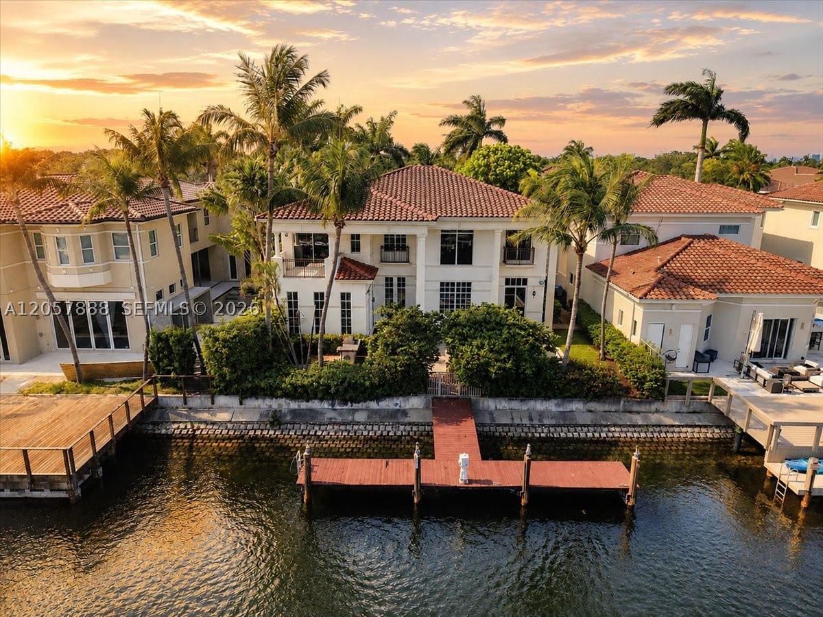 996 Sanibel Dr, Hollywood FL 33019
