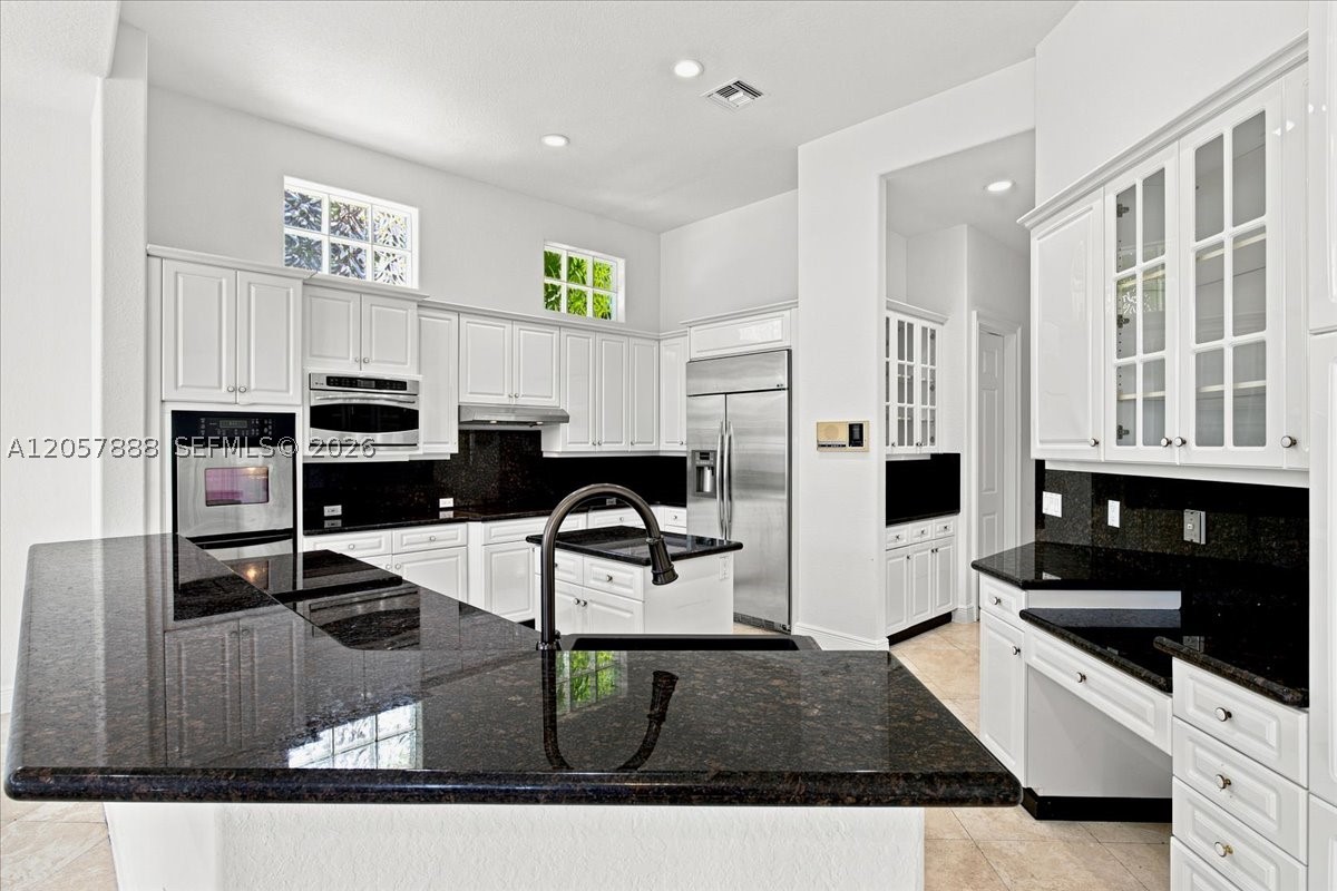 996 Sanibel Dr, Hollywood FL 33019