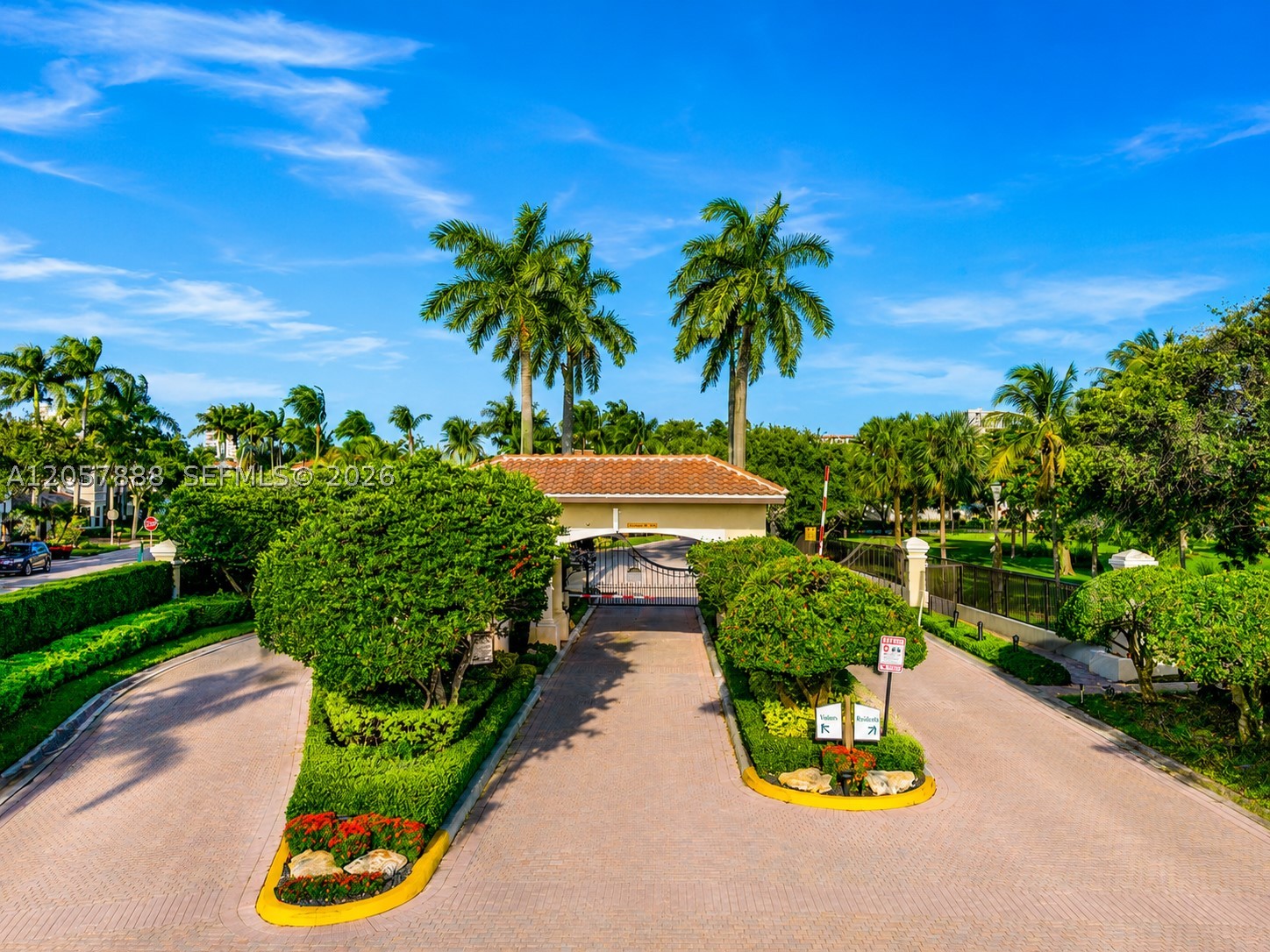 996 Sanibel Dr, Hollywood FL 33019